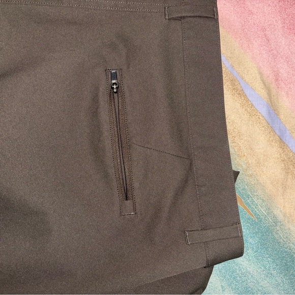 Vuori Cascade Tech Chino Pant Men's Chino Pants Dark Oregano size 38 - Picture 10 of 11